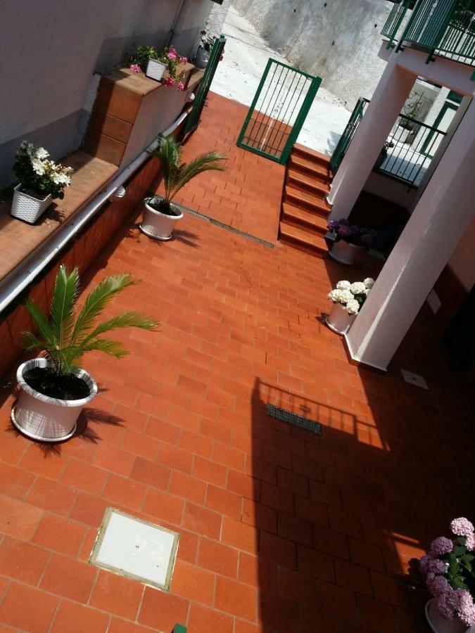 B&B Casa Vacanza Cioffi 비코에쿠엔세 외부 사진